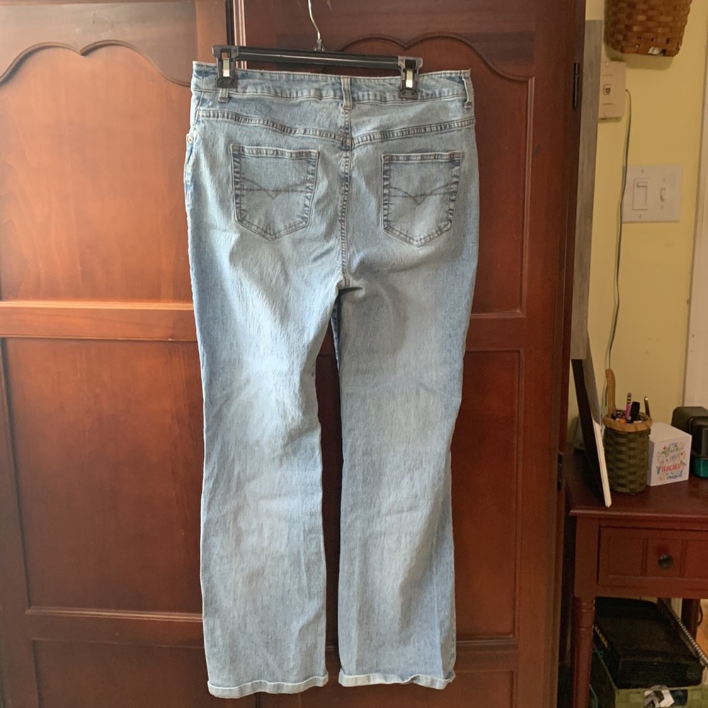 Sonoma Lifestyle mid rise faded stretchy slightly bootcut 5 pocket  jeans.